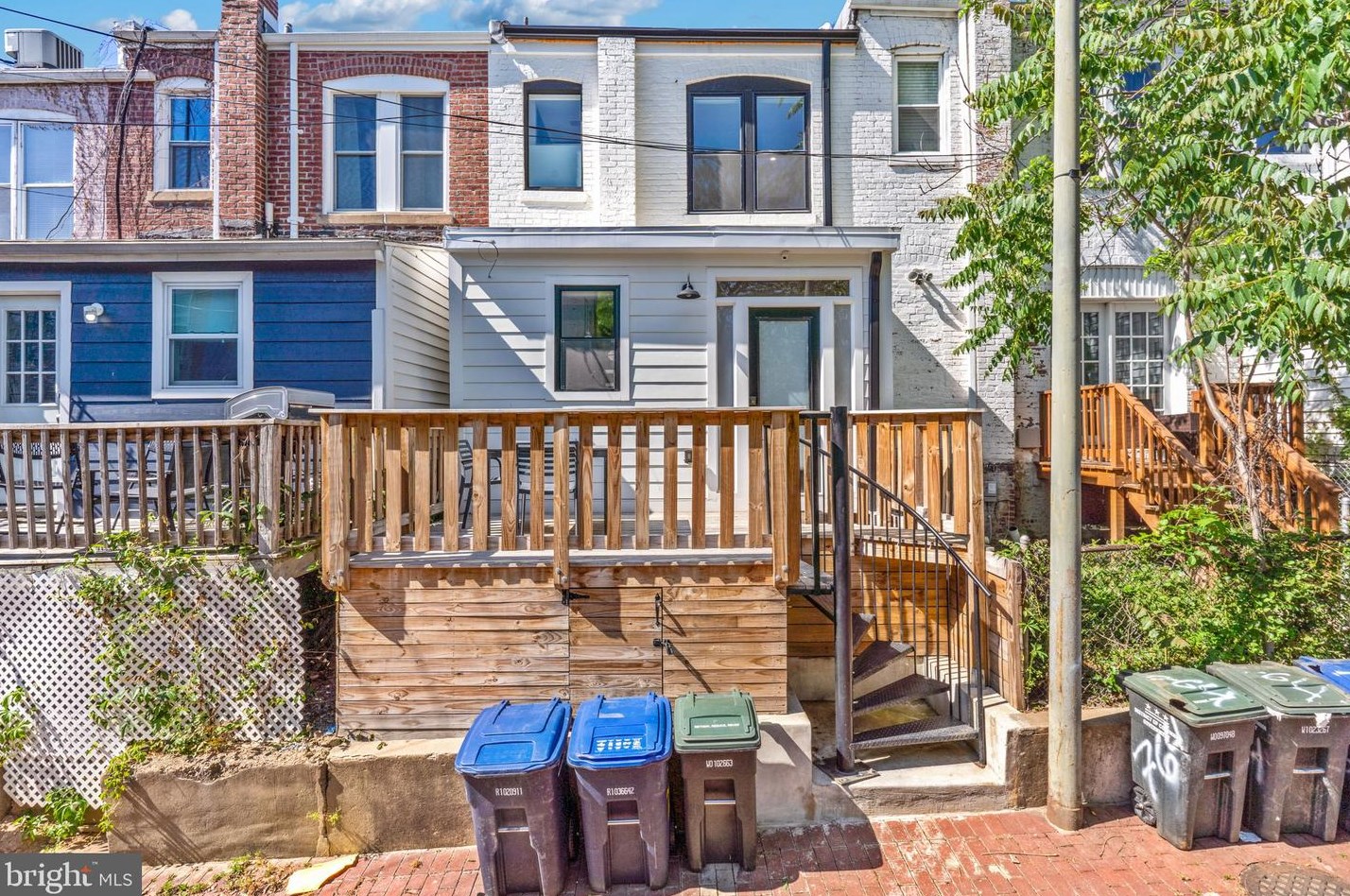 766 Columbia Rd, Washington DC  20001-3802 exterior