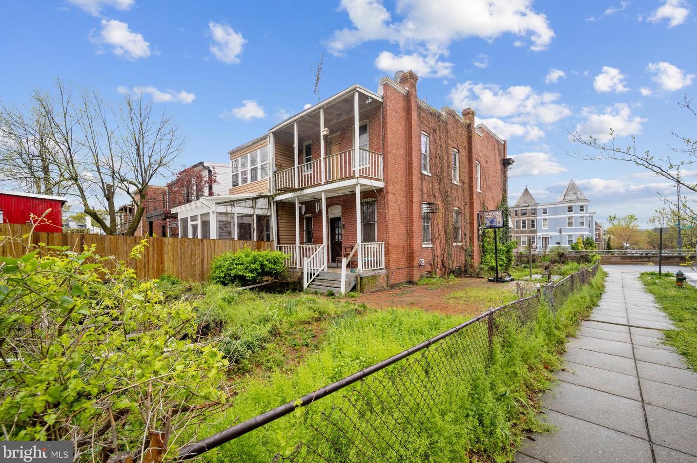 2035 Capitol St, Washington, DC 20003-1719