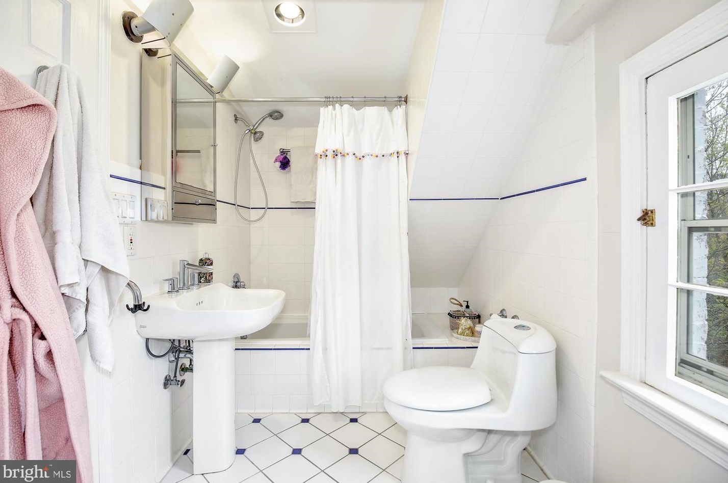 4500 Davenport St, Washington DC 20016-4416 exterior