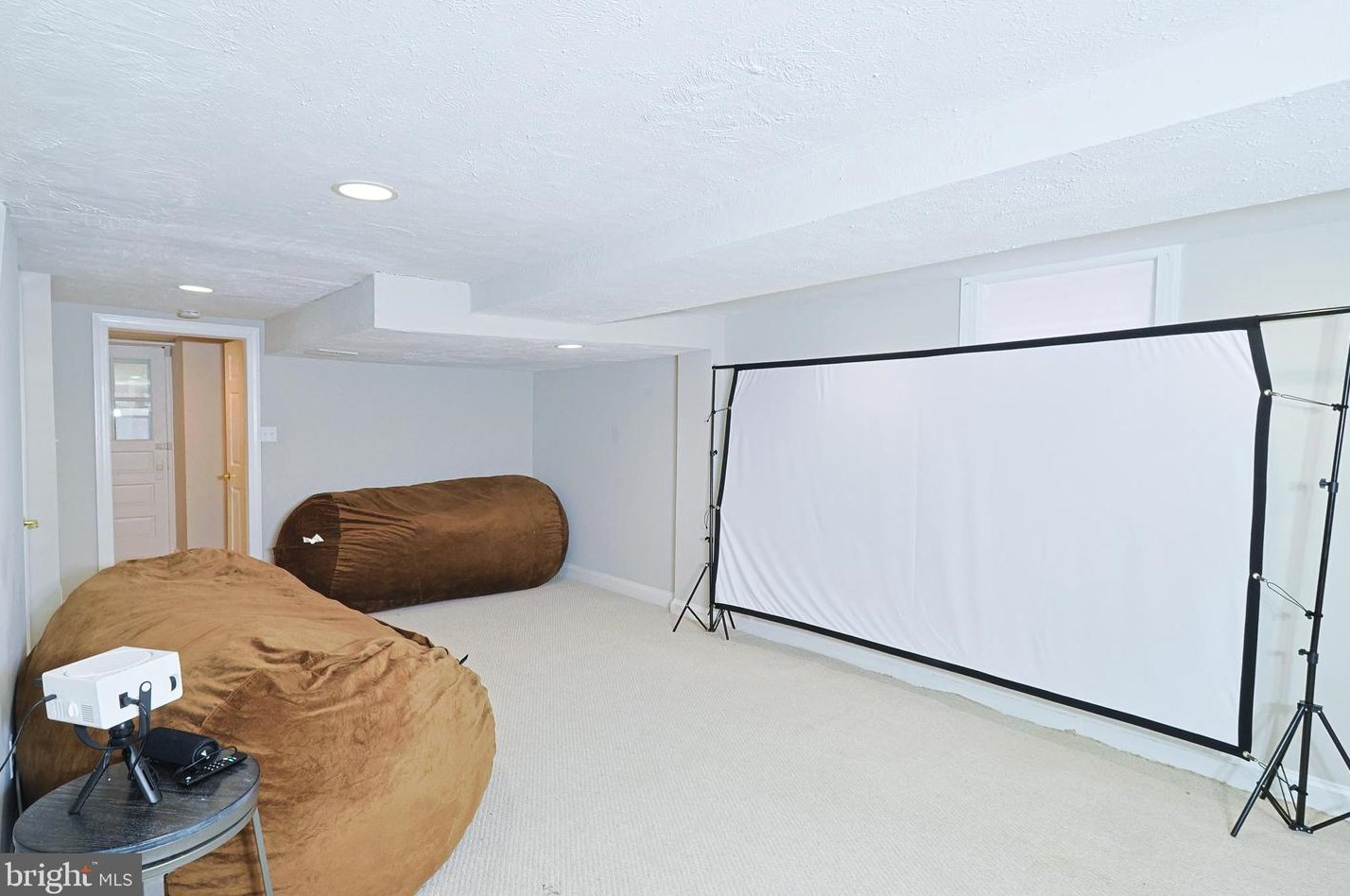 1612 Ft Dupont St, Washington DC 20020-1053 exterior