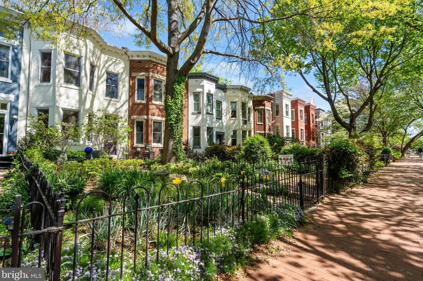 318 Carolina Ave, Washington DC 20003-2004 exterior