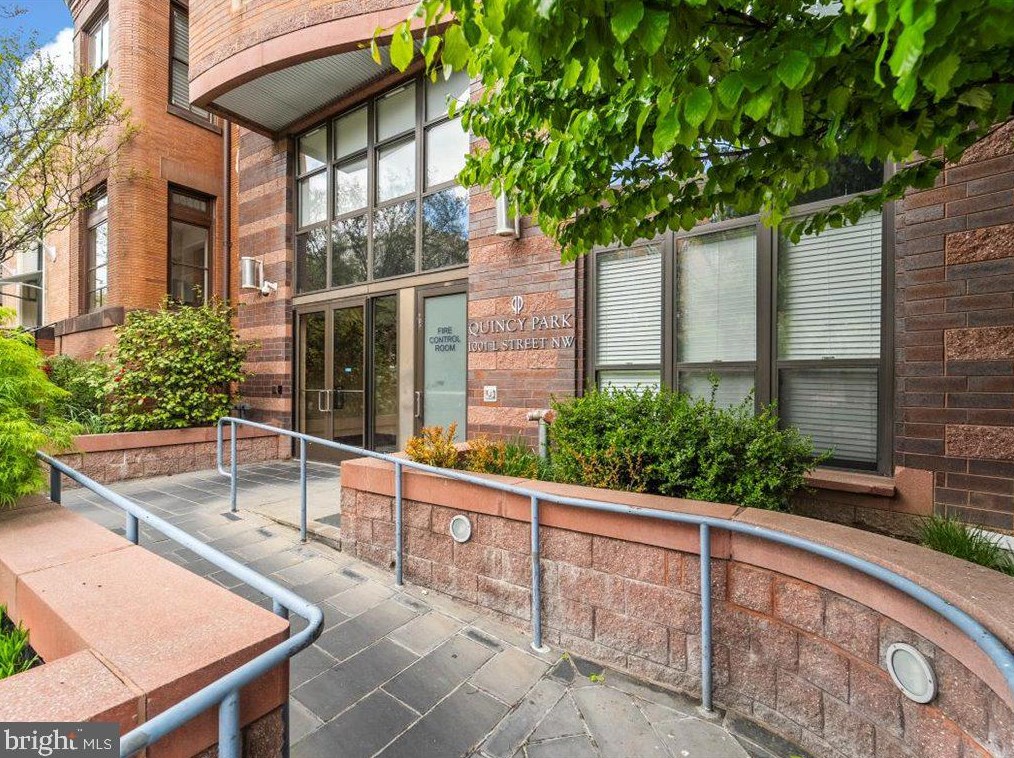 1001 L St, Washington DC  20001-4350 exterior