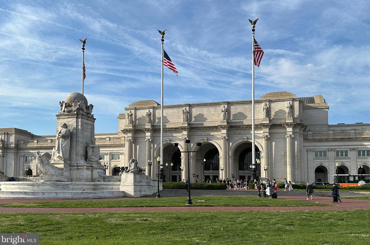 516 A St, Washington DC  20003-1139 exterior