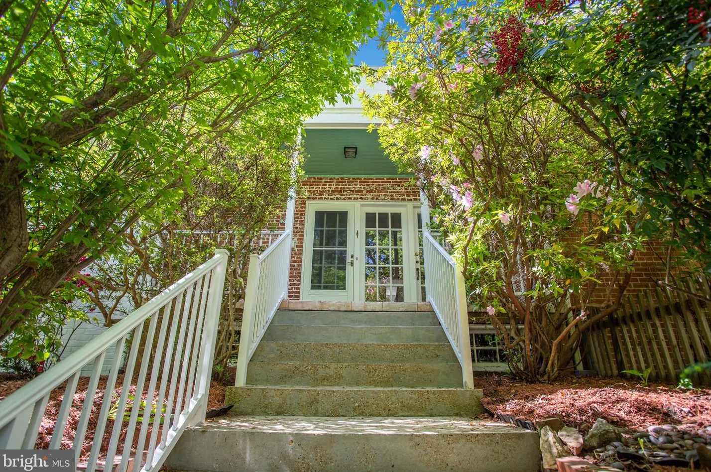 3710 Jocelyn St, Washington, DC 20015-1808