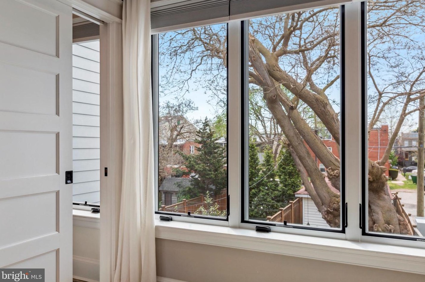 1413 Capitol St, Washington DC 20003-1571 exterior