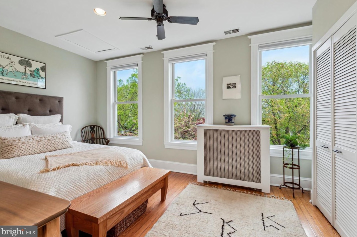 1413 Capitol St, Washington DC 20003-1571 exterior