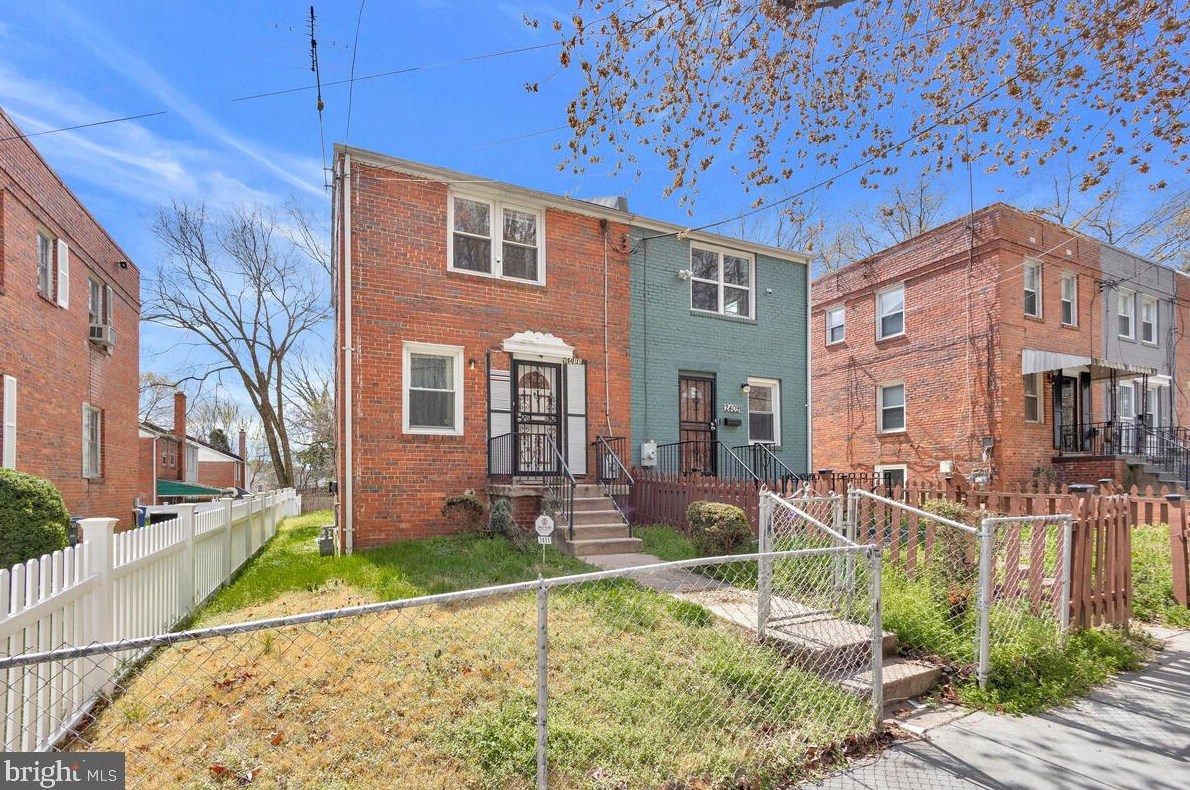 2411 Savannah St Se, Washington, DC 20020