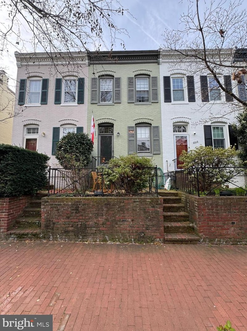 2412 I St, Washington, DC 20037-2204
