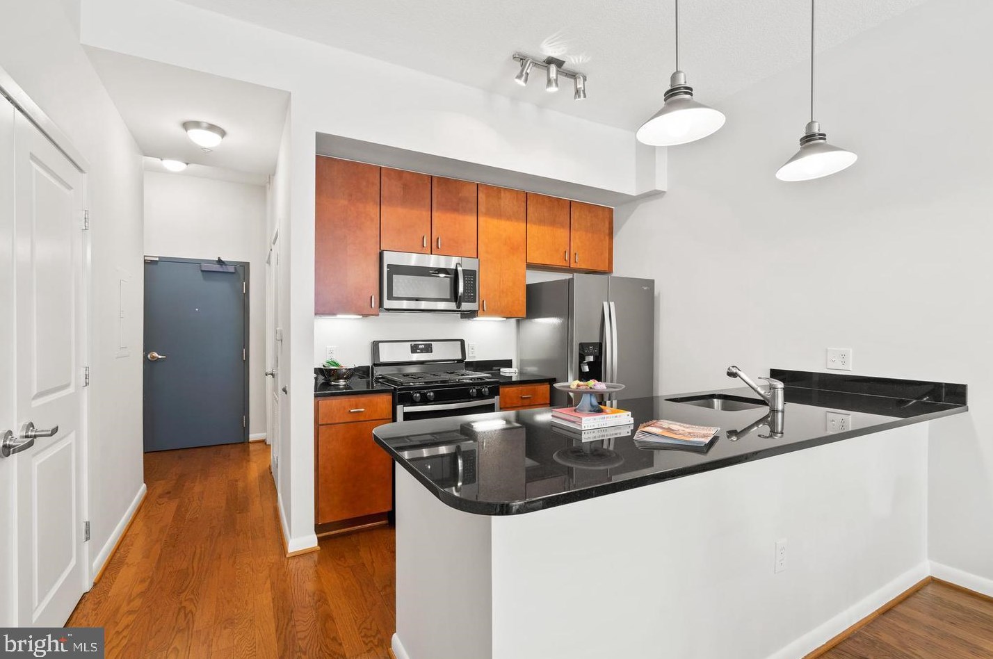 1001 L St Nw #103, Washington, DC 20001