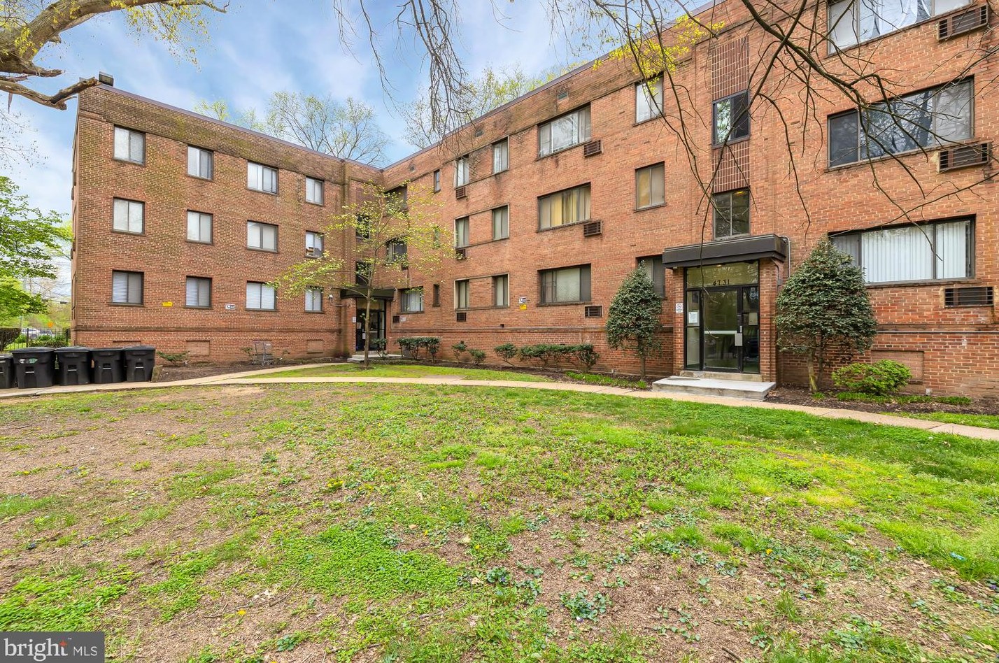 4733 1st St Sw #103, Washington, DC 20032