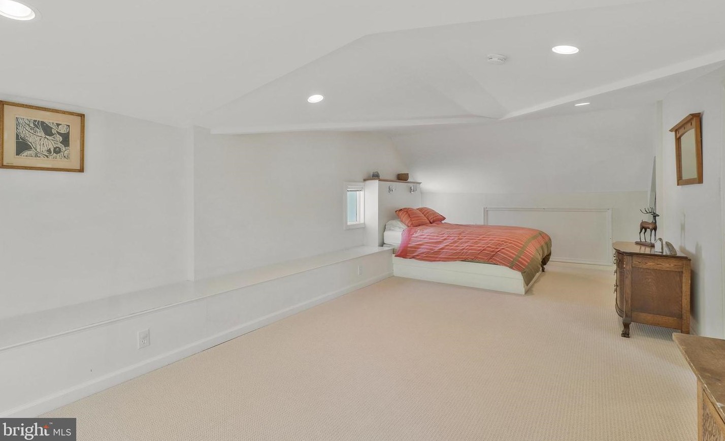 3510 Livingston St, Washington DC  20015-1758 exterior