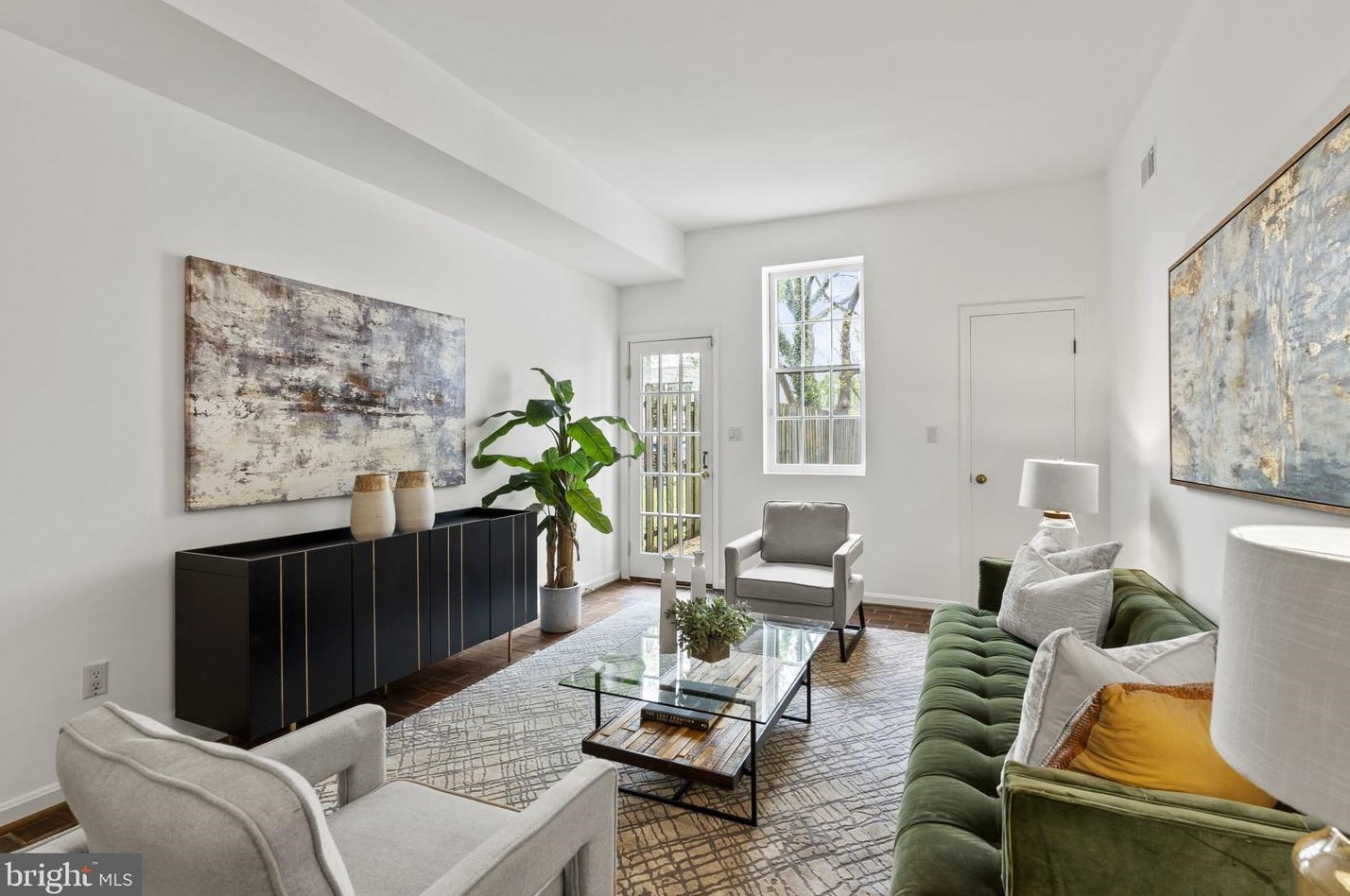 238 14th St, Washington, DC 20003-2367
