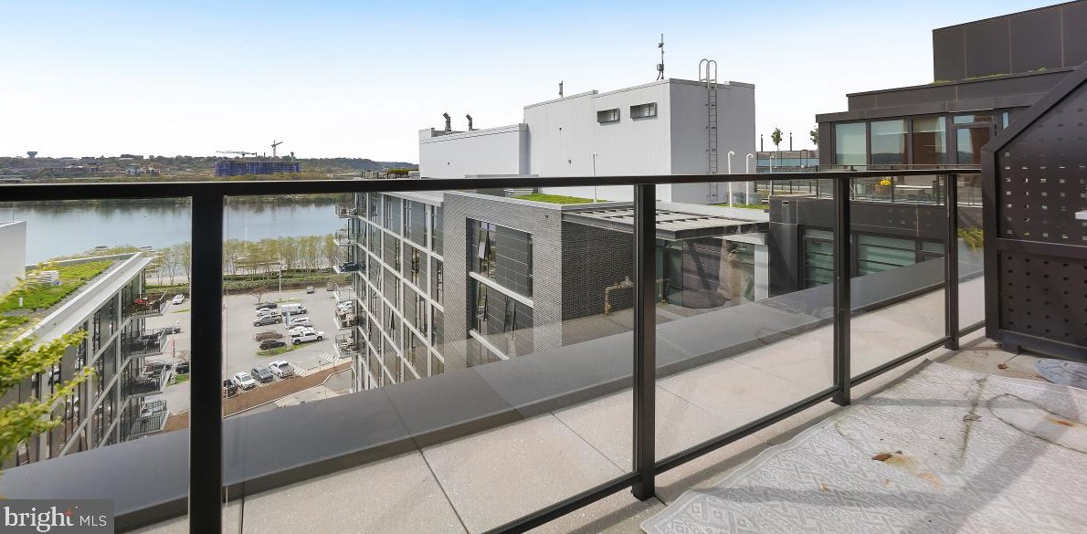 1300 4th St, Washington DC  20024-2202 exterior