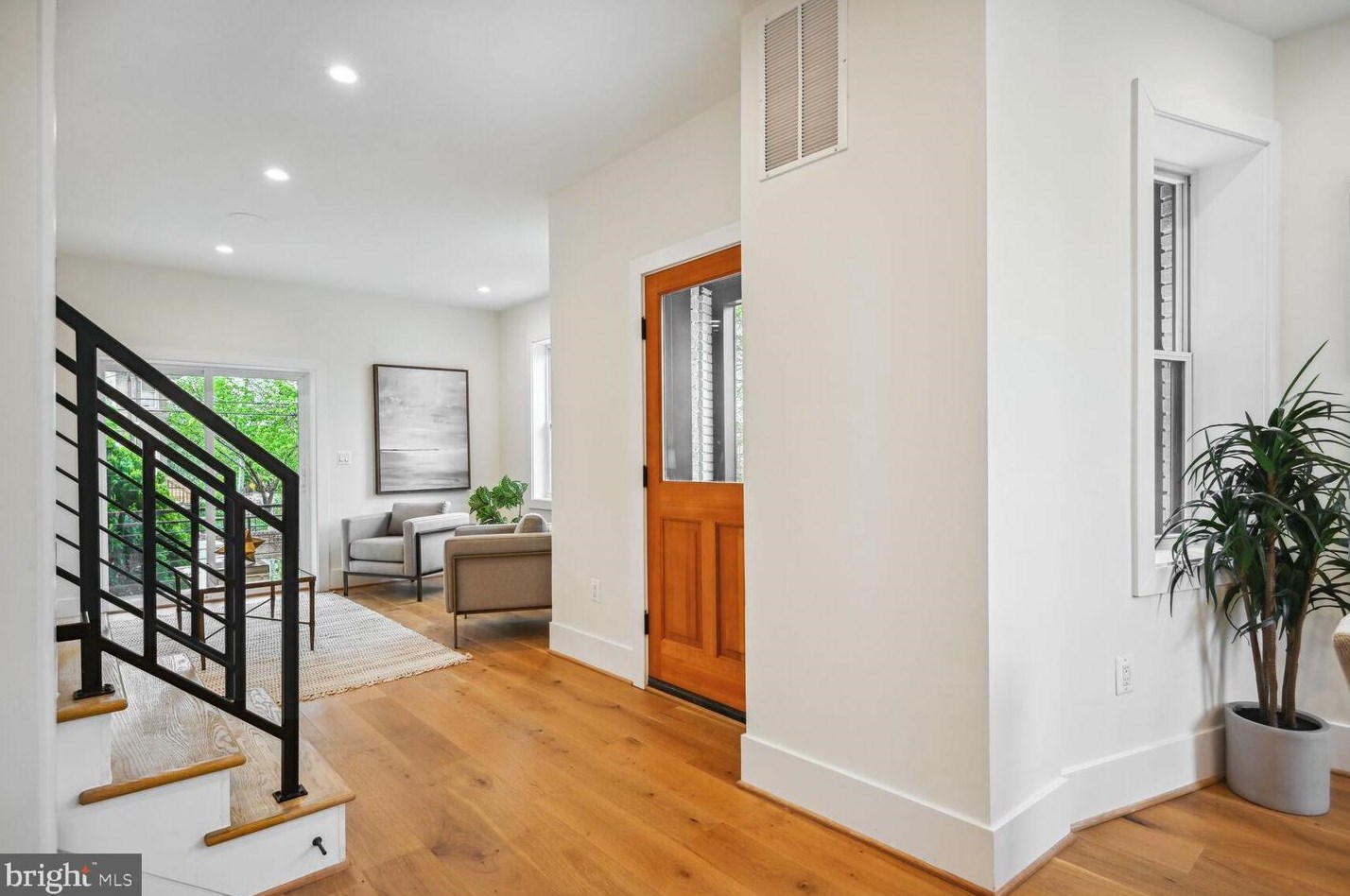 5033 7th St, Washington, DC 20011-4013