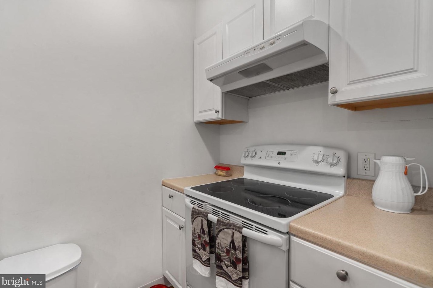 639 A St, Washington DC 20003-1225 exterior