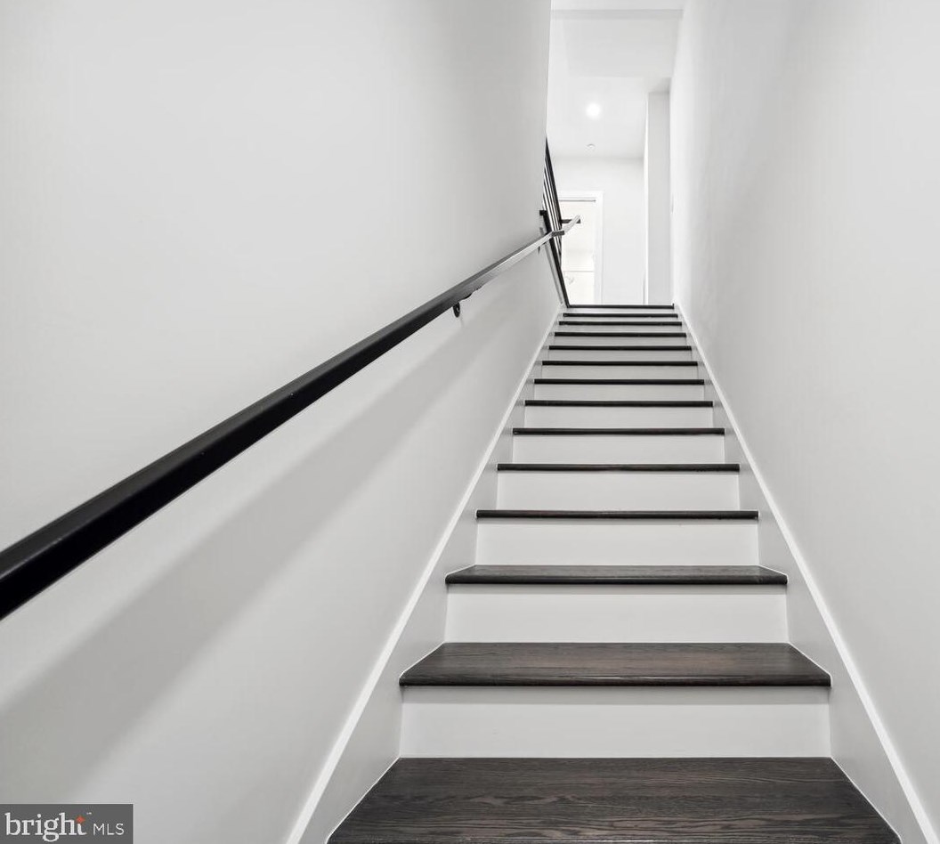 1657 Gales Ne #2, Washington, DC 20002
