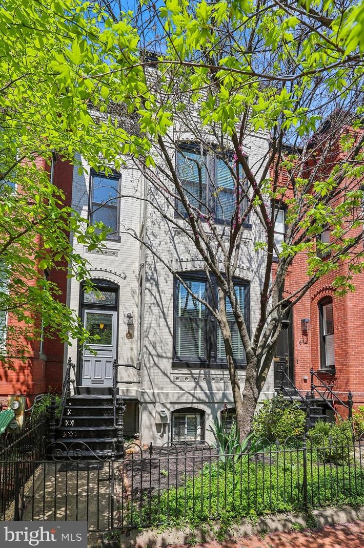 612 E St, Washington, DC 20002-2712