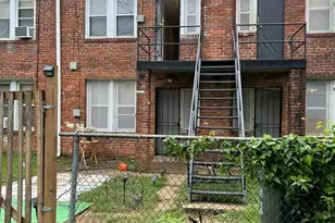 1918 I St NE, Washington, DC 20002 - Photo 6