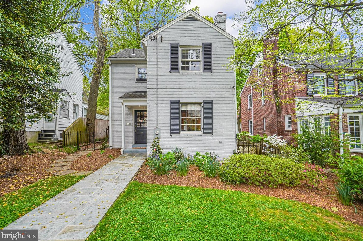 6124 32nd Pl, Washington, DC 20015-2402