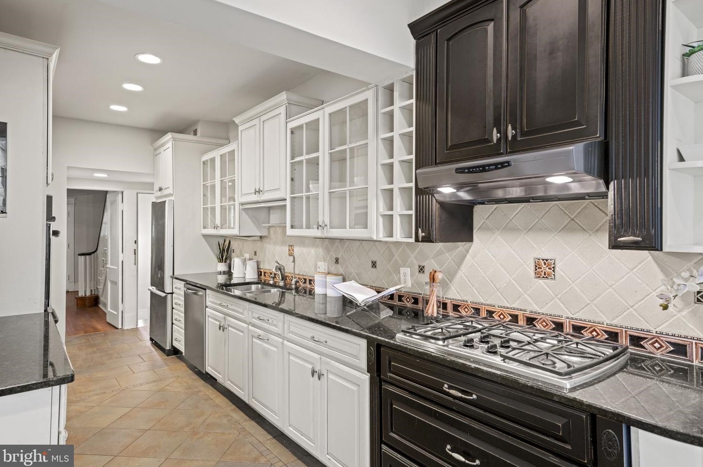 2318 Ashmead Pl, Washington DC 20009-1414 exterior