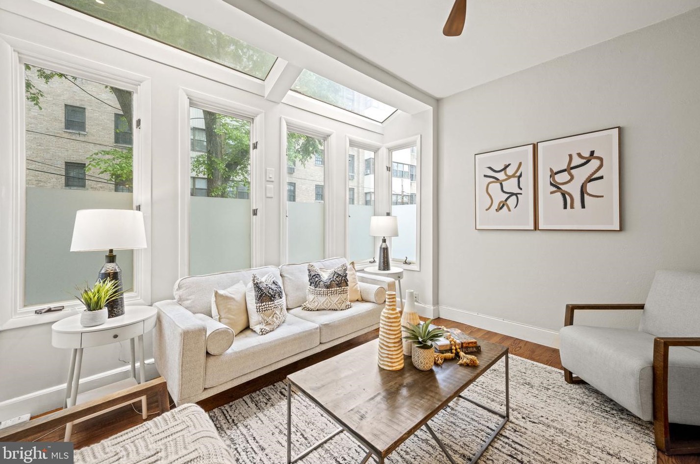 2318 Ashmead Pl, Washington DC 20009-1414 exterior