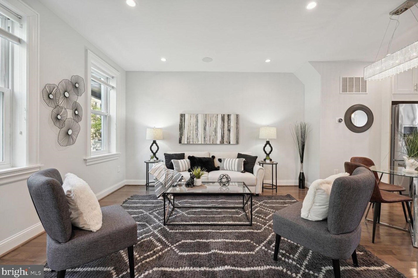 647 Morton Pl, Washington, DC 20002-3427