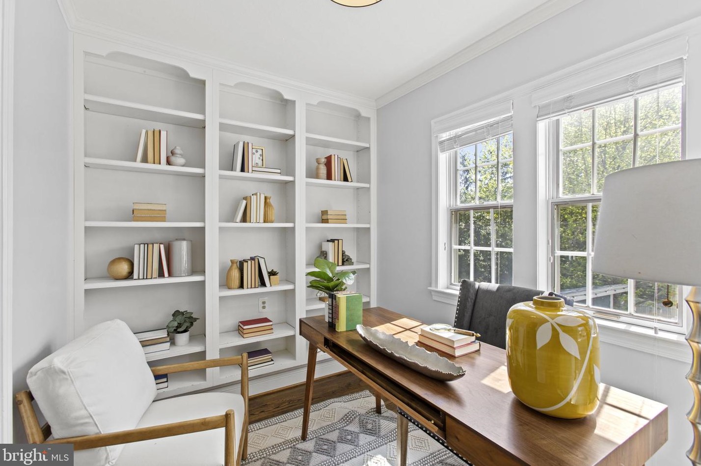 6319 31st Pl, Washington DC  20015-2347 exterior