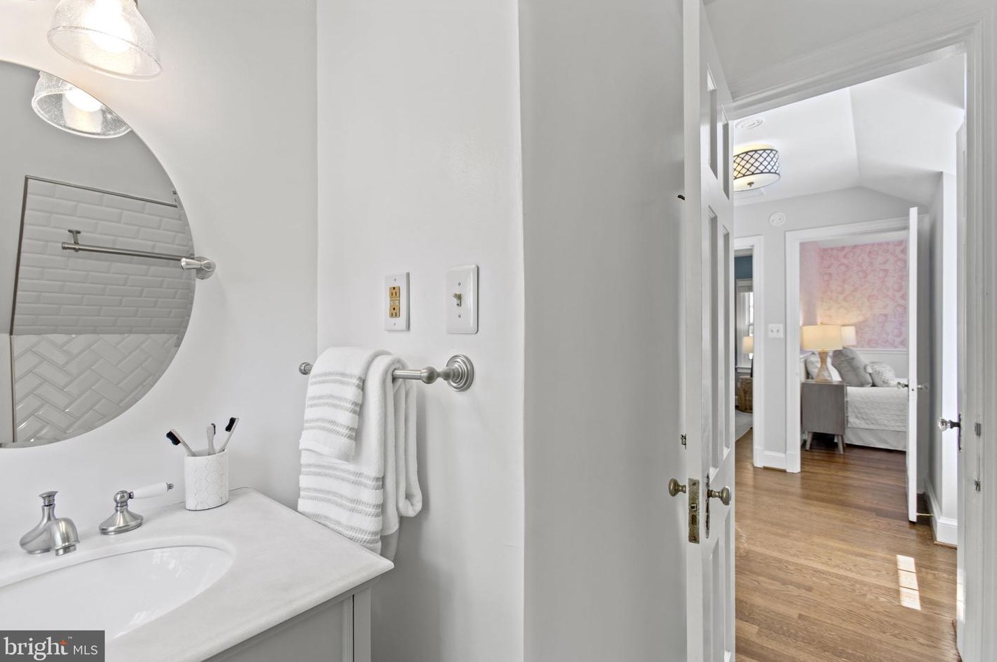 6319 31st Pl, Washington DC  20015-2347 exterior