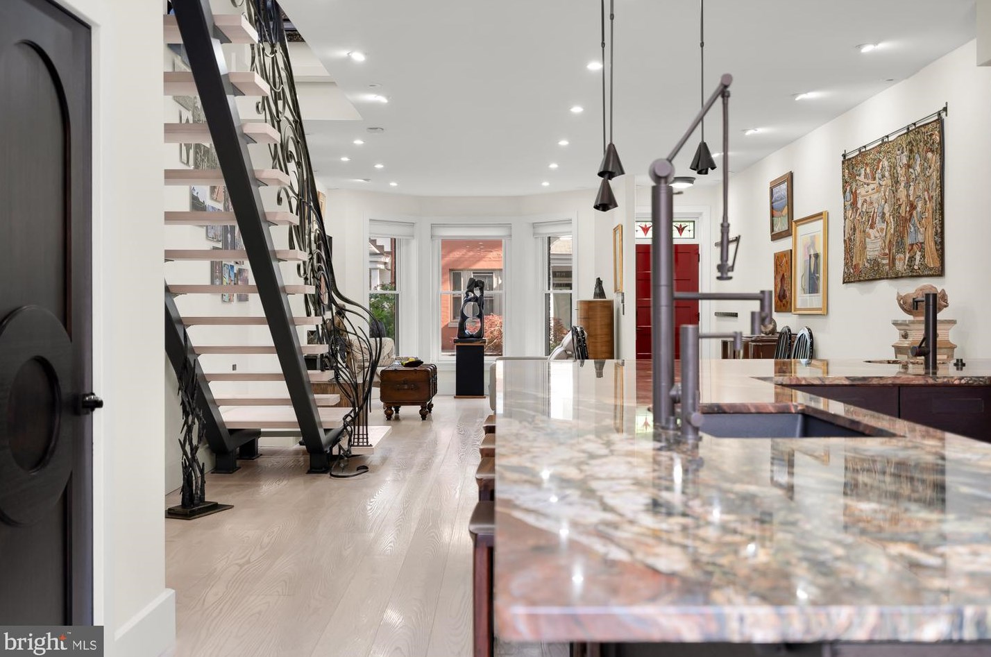 1728 Church St, Washington DC 20036-1302 exterior