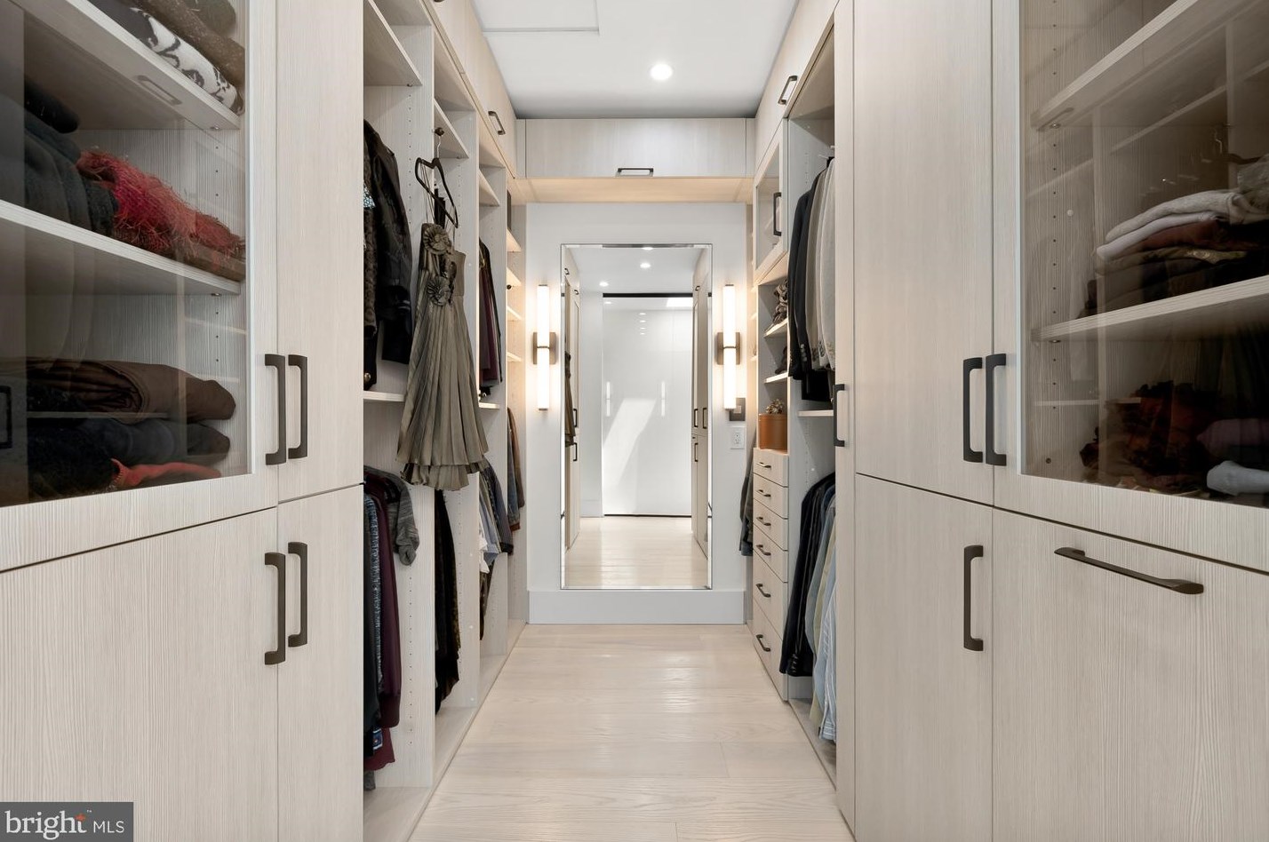 1728 Church St, Washington DC 20036-1302 exterior