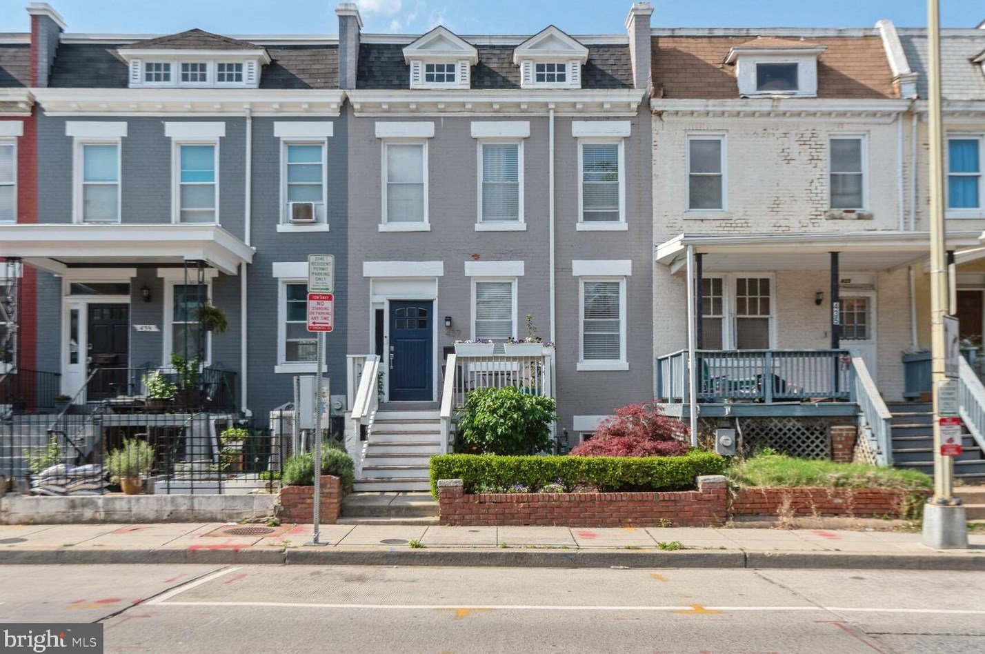 437 Kenyon St, Washington DC  20010-2914 exterior
