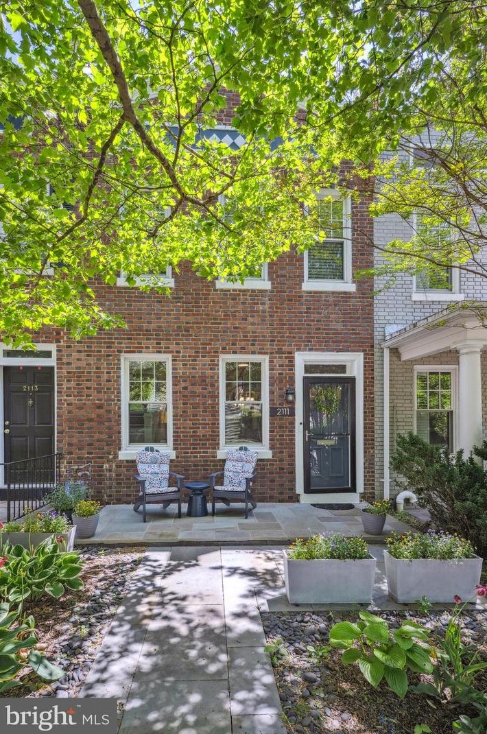 2111 37th St Nw, Washington, DC 20007