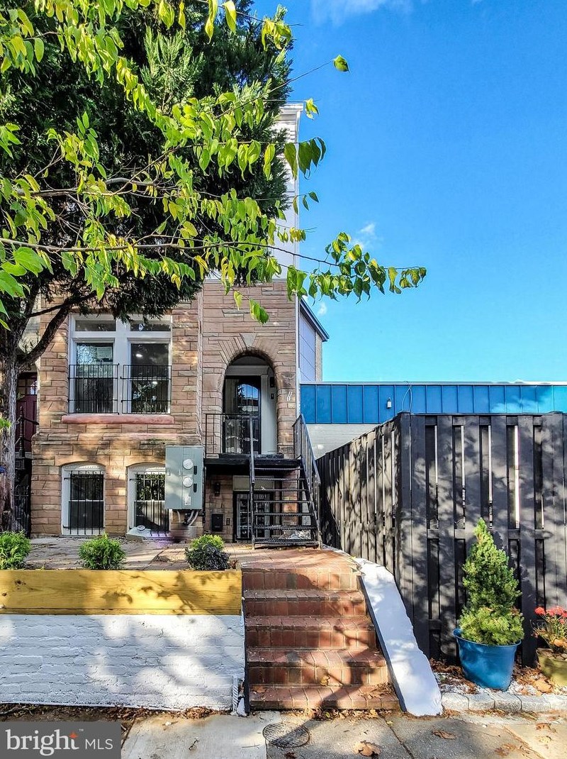 11 Q St, Washington DC  20001-1103 exterior