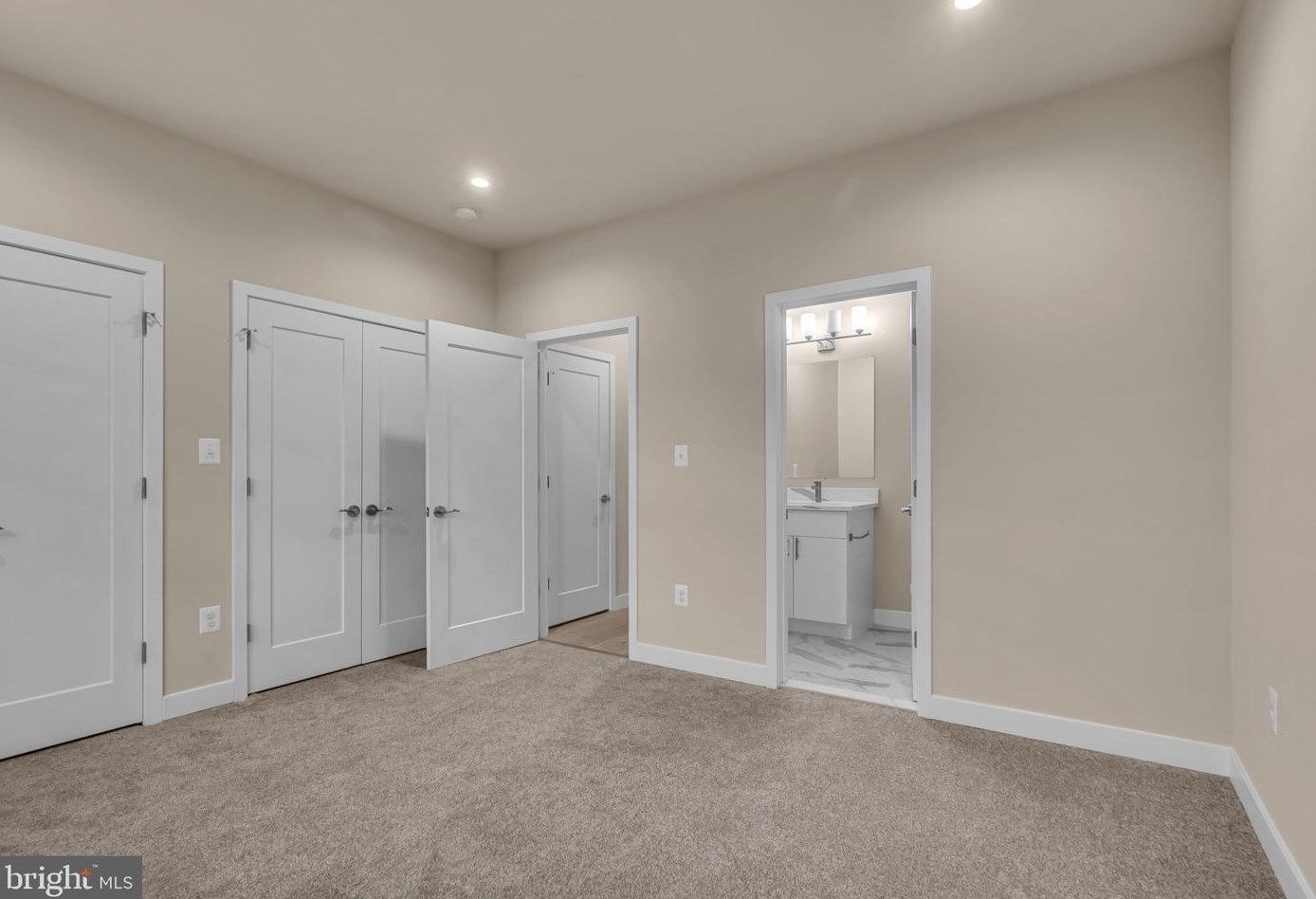 5821 Field Pl, Washington DC exterior