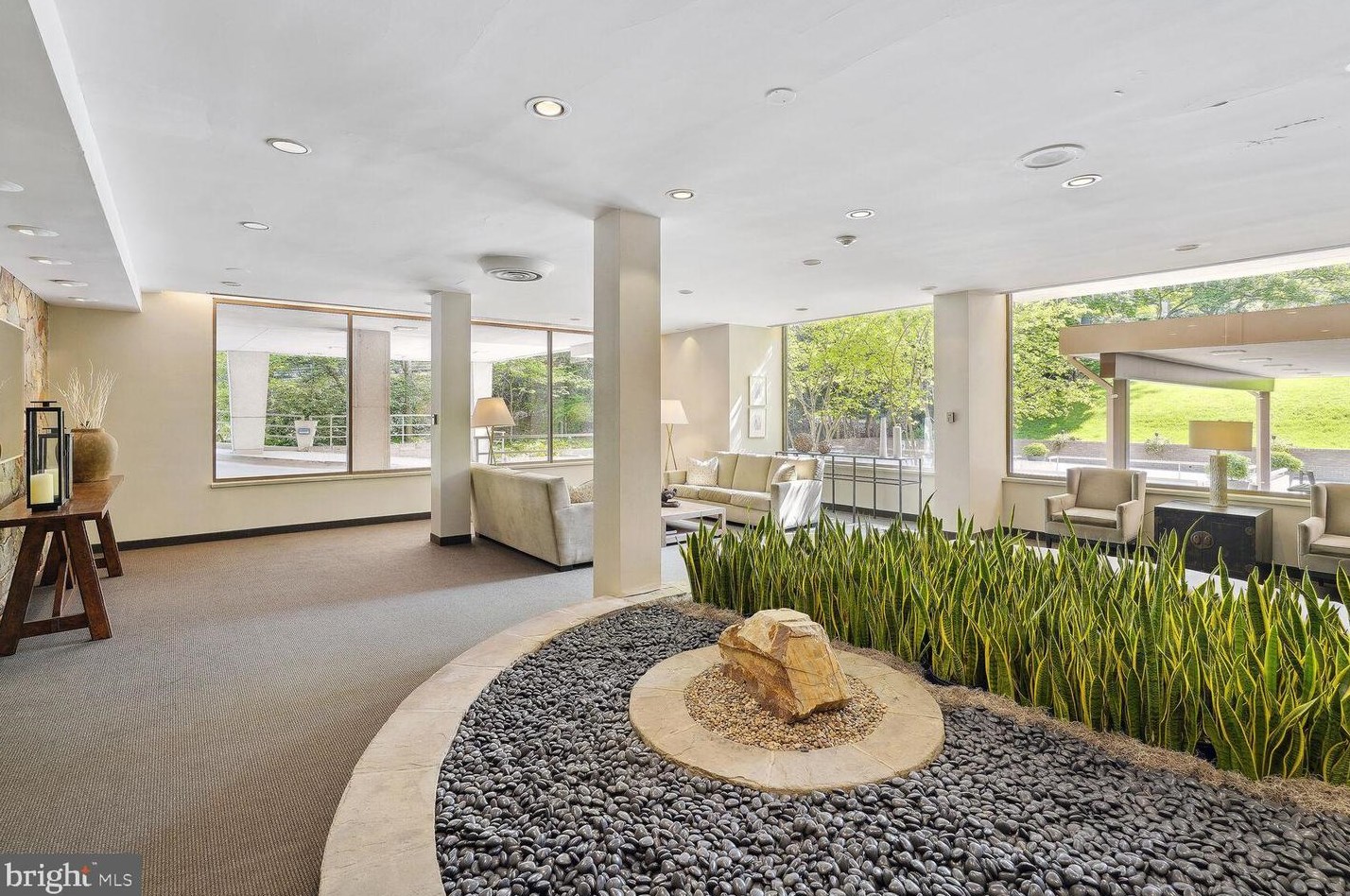 4100 Cathedral Ave, Washington DC  20016-3513 exterior