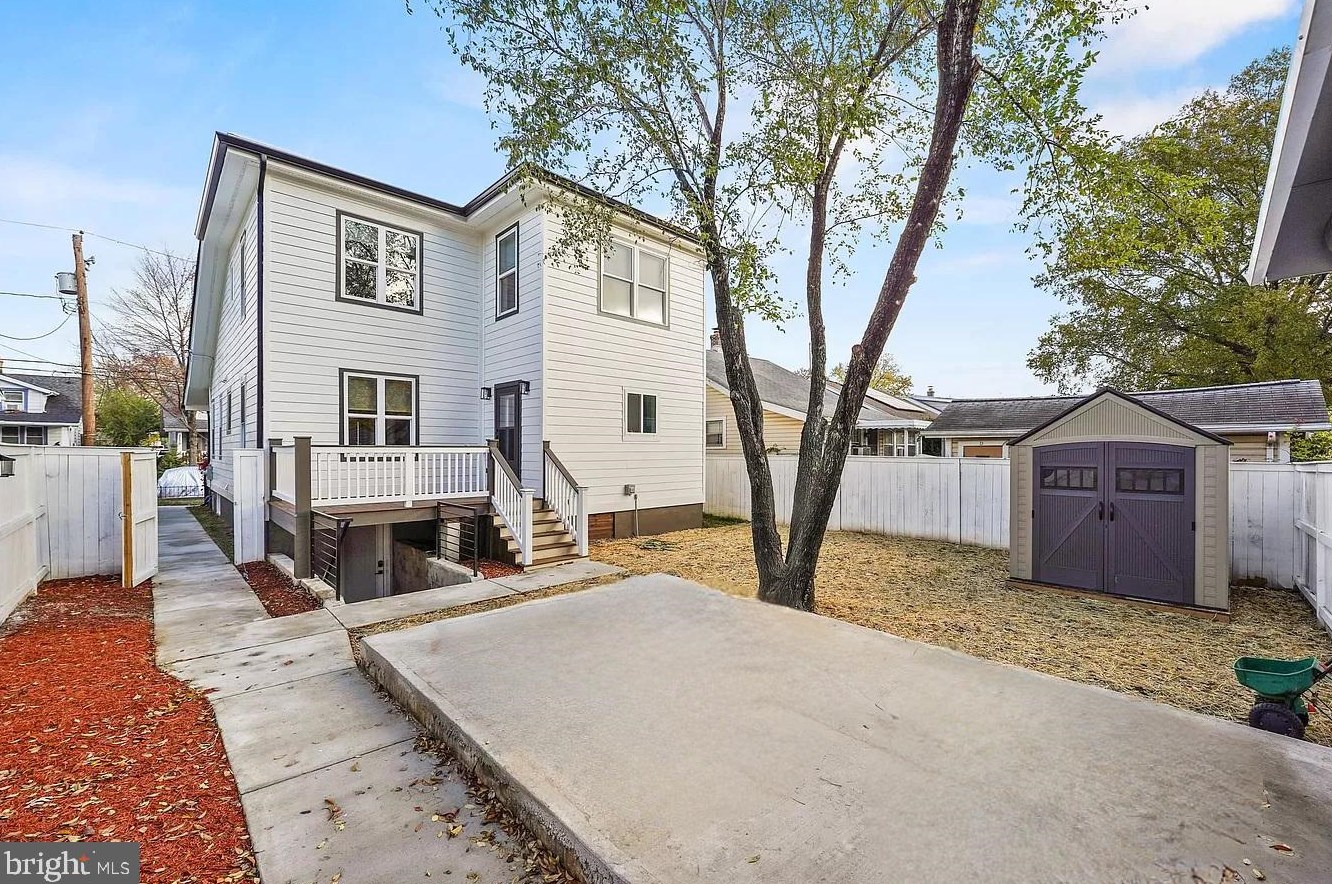 2207 Rand Pl, Washington DC 20002-1912 exterior