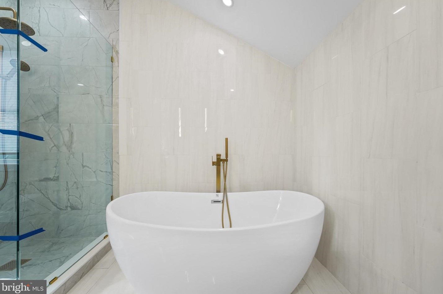 2207 Rand Pl, Washington DC 20002-1912 exterior