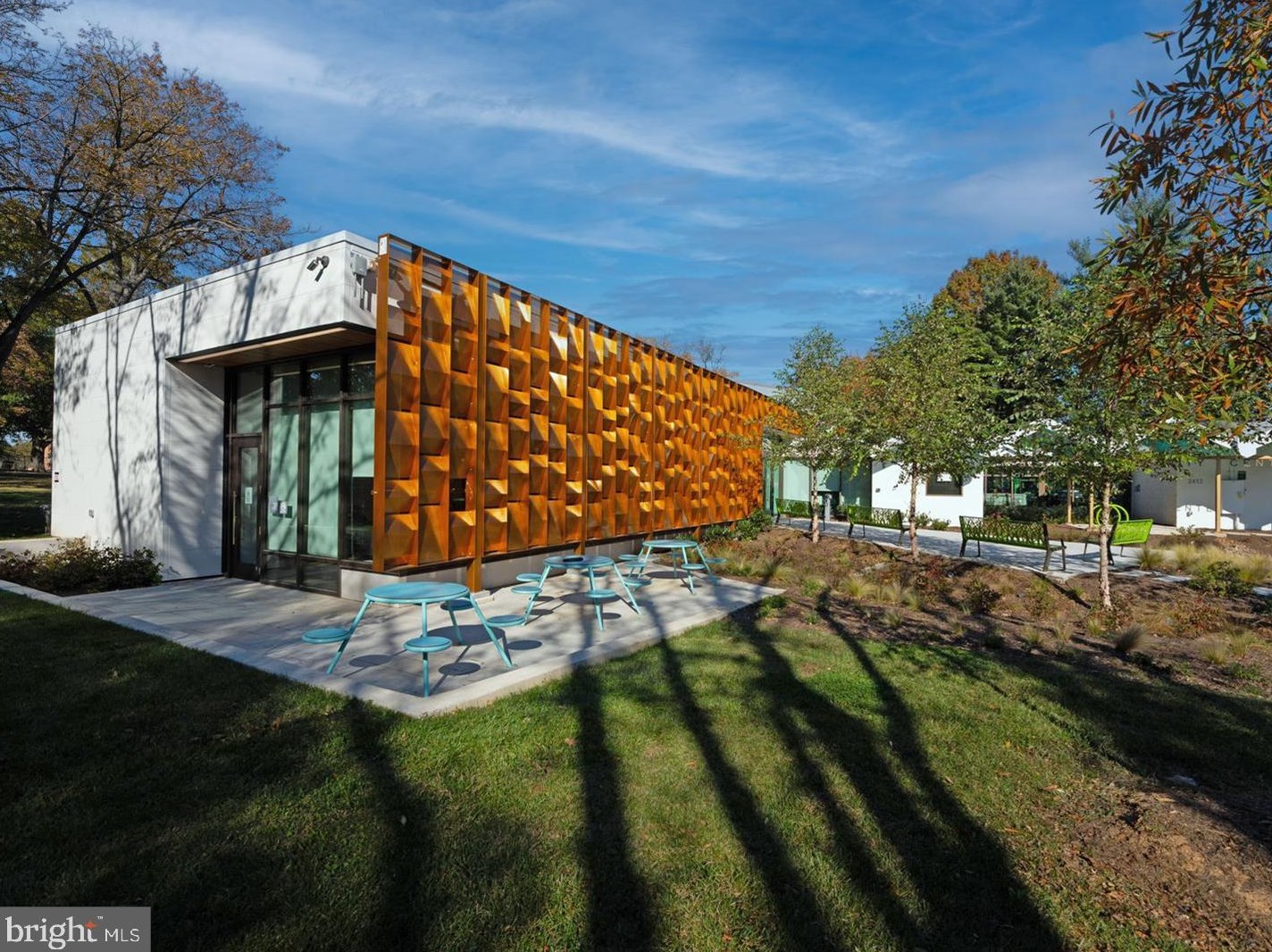 2207 Rand Pl, Washington DC 20002-1912 exterior