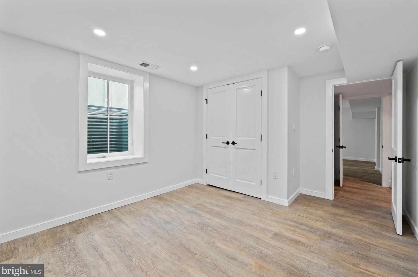 2207 Rand Pl, Washington DC 20002-1912 exterior