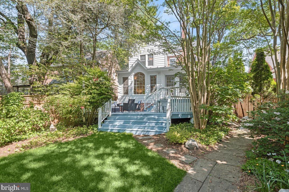 4914 Chesapeake St Nw, Washington, DC 20016