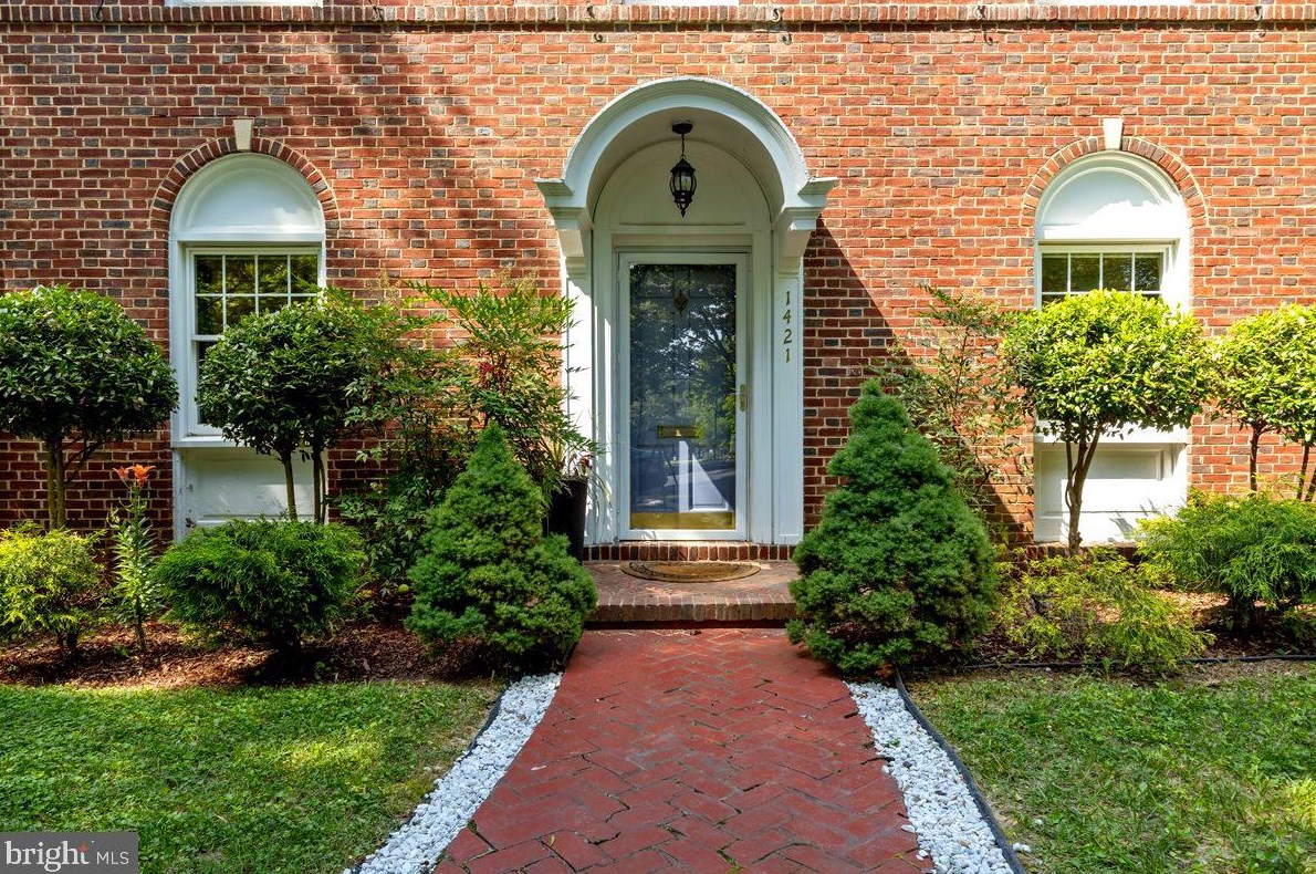 1421 Kalmia Rd, Washington, DC 20012-1417
