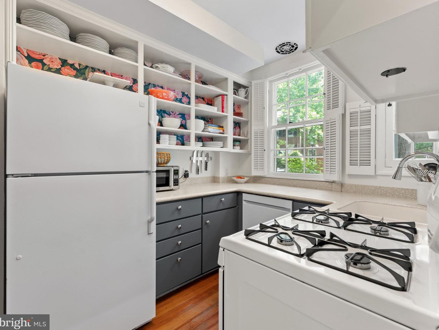1608 34th St, Washington, DC 20007-2710