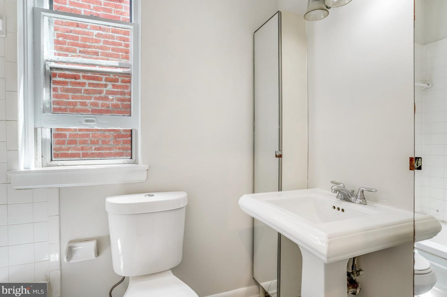 617 Elliott St, Washington DC 20002-5417 exterior