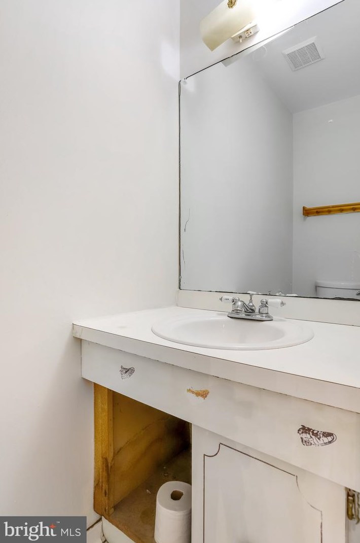 617 Elliott St, Washington DC 20002-5417 exterior