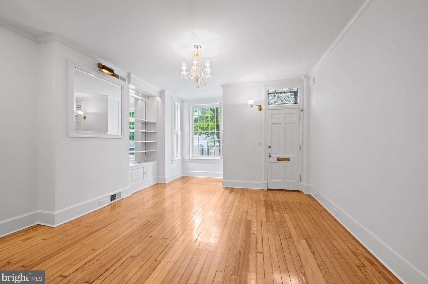 1423 34th St, Washington, DC 20020-2303