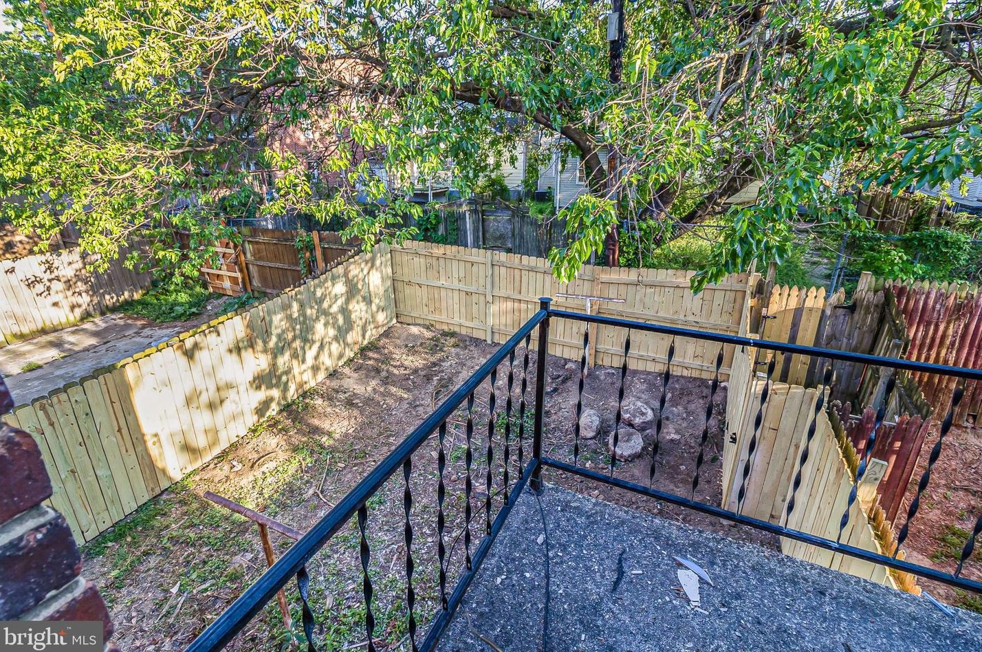 347 Parkland Pl, Washington DC 20032-1647 exterior