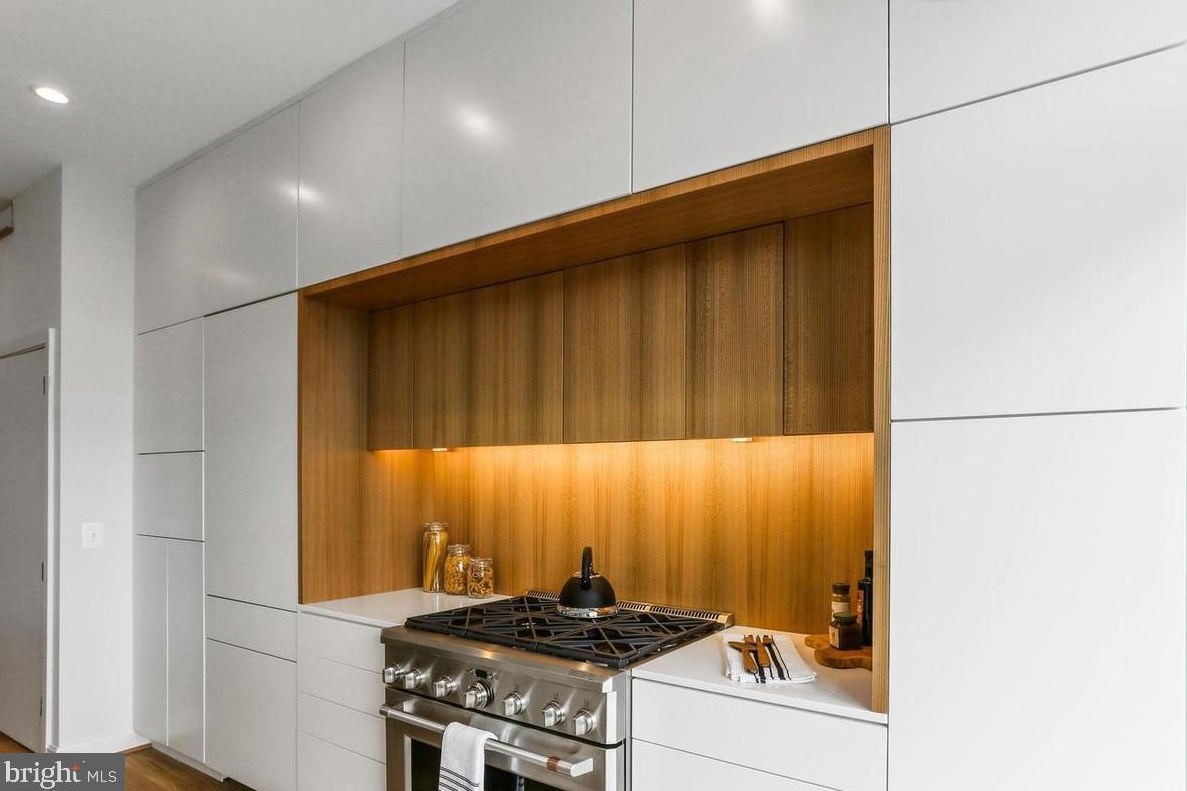 1434 Chapin St, Washington DC 20009-4511 exterior