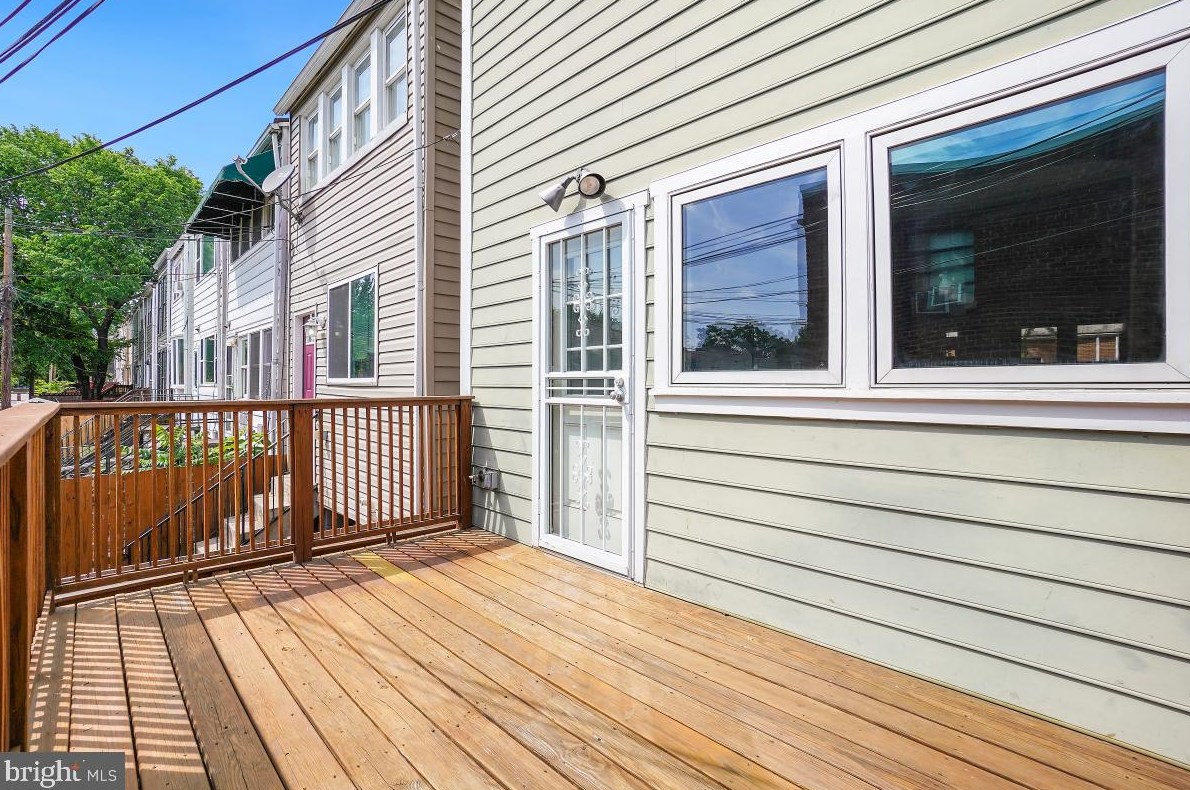 1671 Rosedale St, Washington DC 20002-4636 exterior