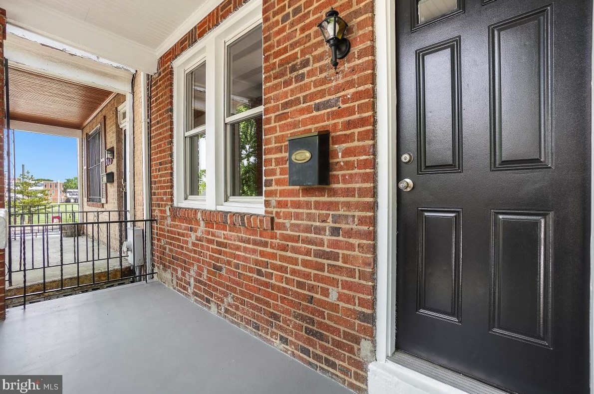 1671 Rosedale St, Washington, DC 20002-4525