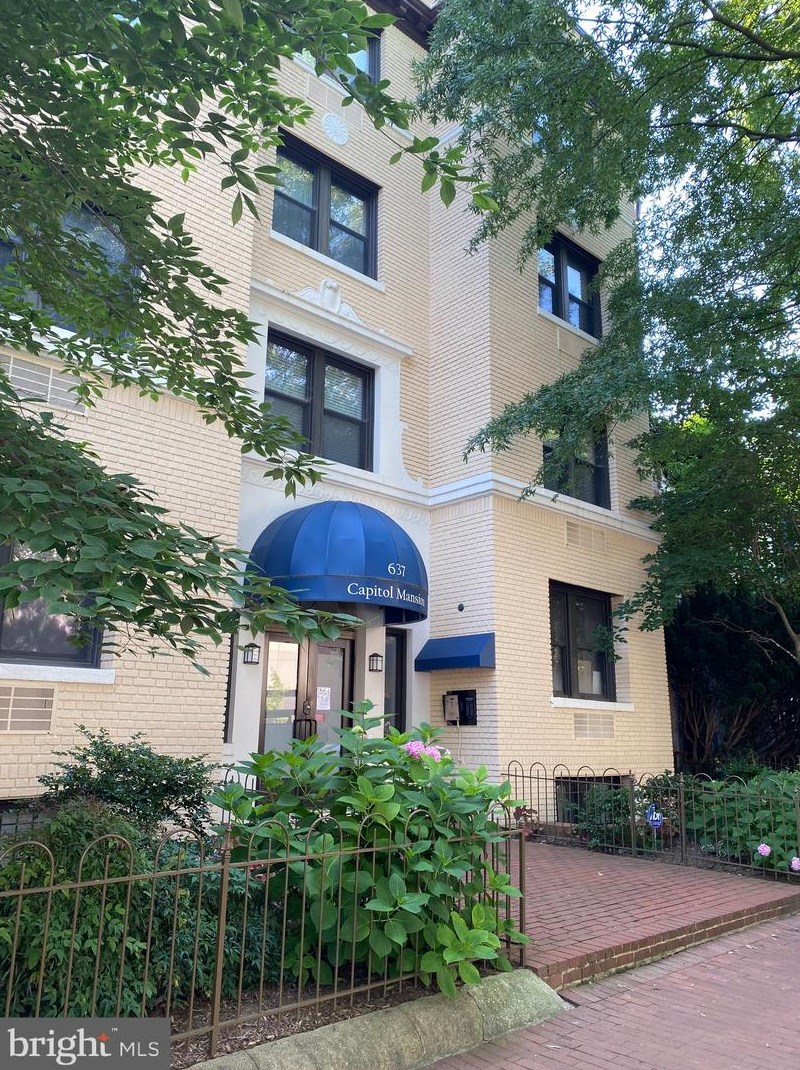637 3rd St Ne #104, Washington, DC 20002